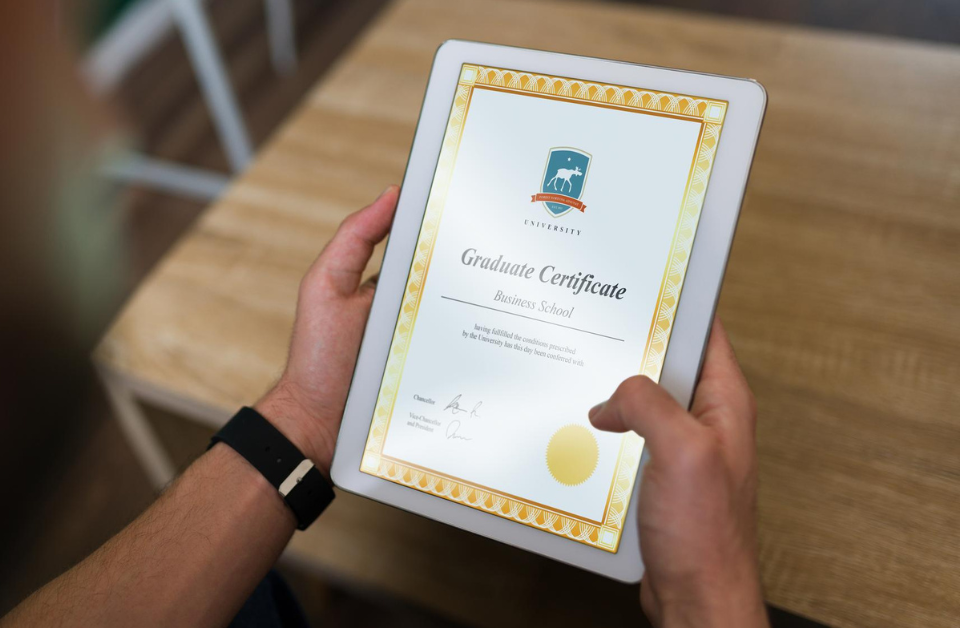 دليلك لاختيار شهادة تحليل البيانات في السعودية لتأهيلك لشهادة مايكروسوفت